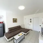 Cozy House Apartment *
