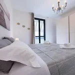 Cozy House Angera