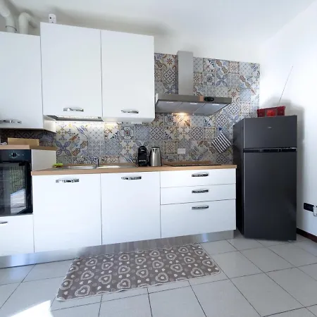 Cozy House Angera